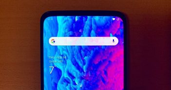 Images Reveal OnePlus 7 with Truly Bezel-Less Display Design